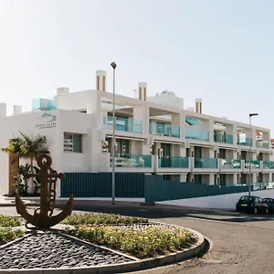 caleta-suites-tenerife.adeje-hotels.com/